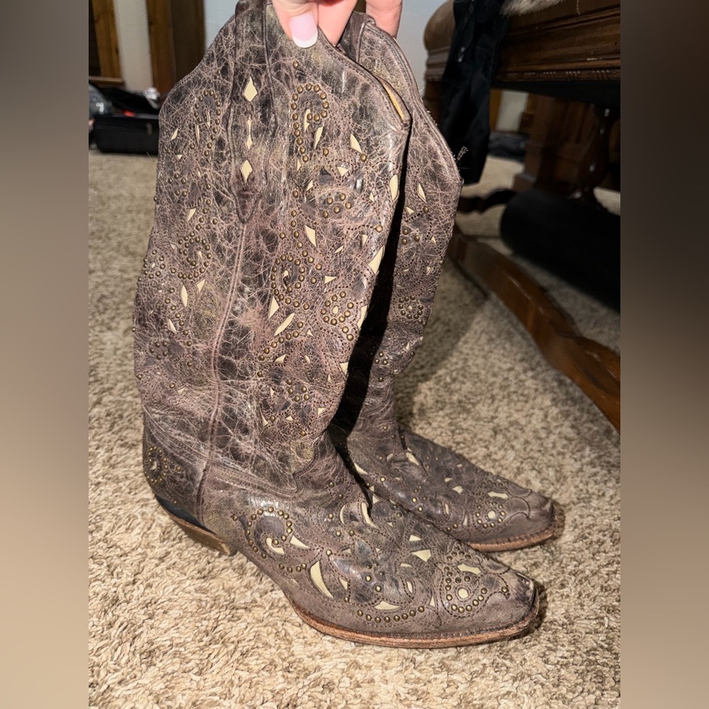Women’s Corral Studded Boots, sz 10